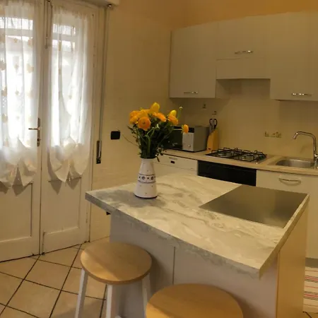 La Terrazza Degli Oleandri شقة ستريزا